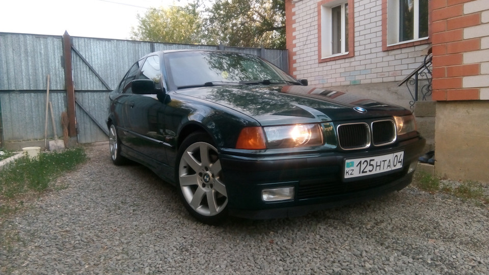 BMW 3 series Boston Green
