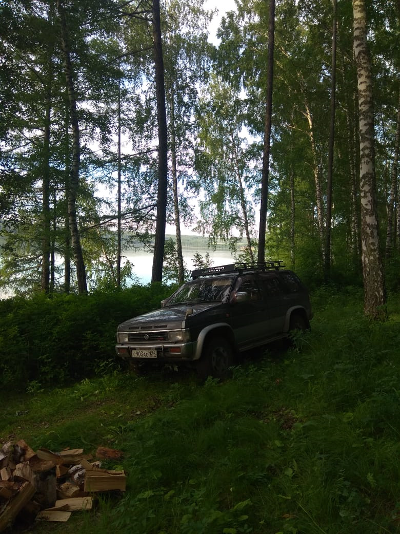 Фото в бортжурнале Nissan Terrano I
