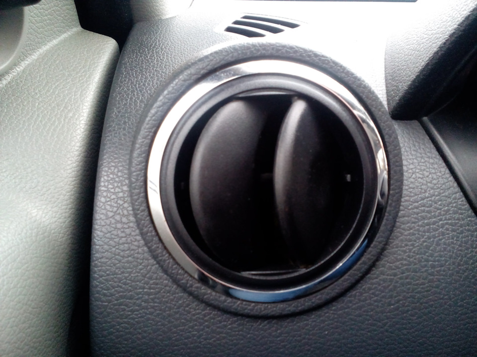 Фото в бортжурнале Renault Logan (1G)