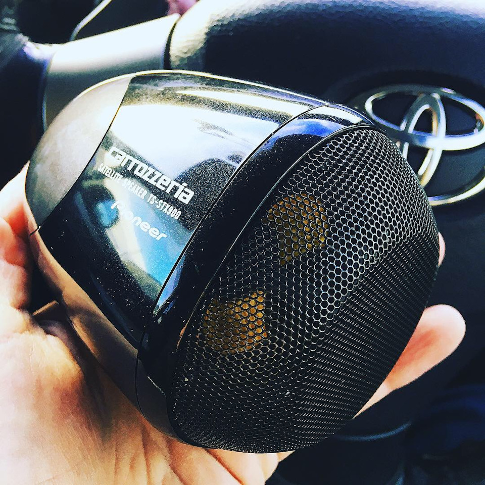 ➀➃. Satellite speaker Pioneer Carrozzeria TS-STX 900 — Toyota