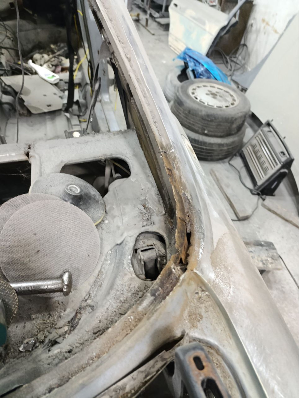 Photo from the logbook Mercedes-Benz S-Class (W126)