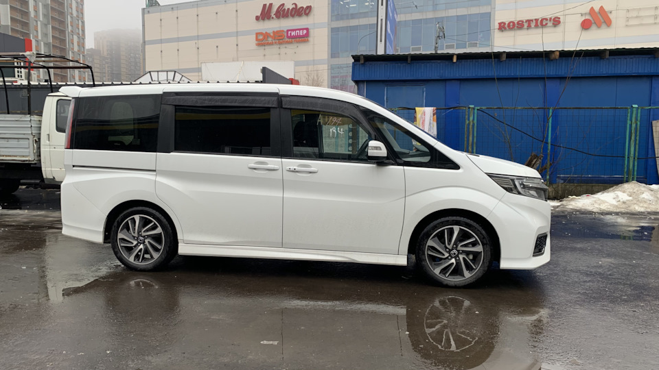 Фото в бортжурнале Honda Stepwgn (5G)