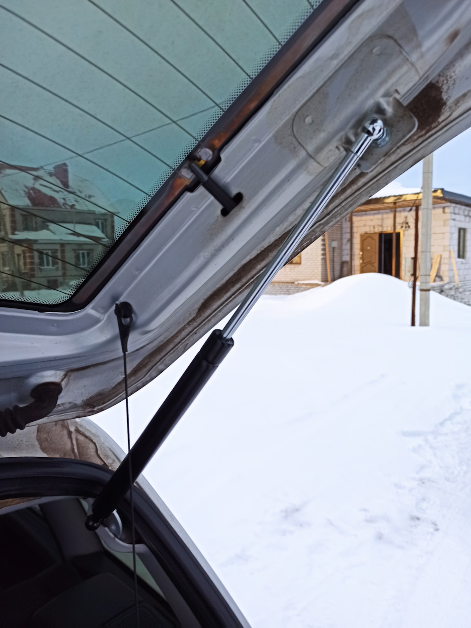 Photo from the logbook Lada Kalina wagon (1G)