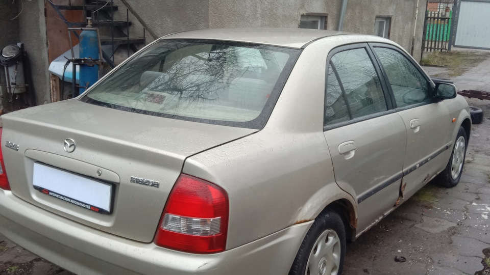 Mazda 323