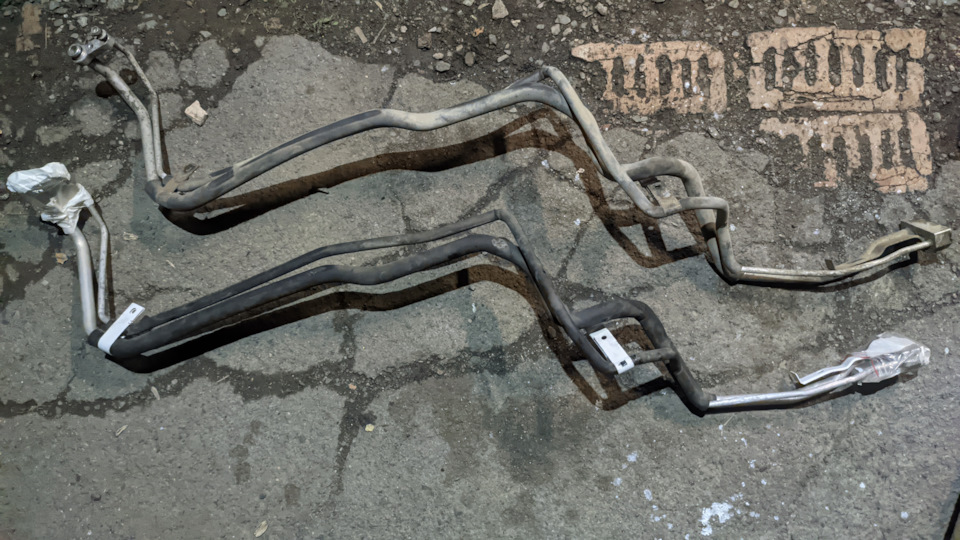 Покрасил кронштейны за одно. — Suzuki 2G