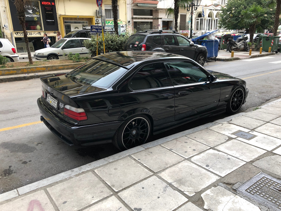 12 — BMW 3 series Coupe (E36)