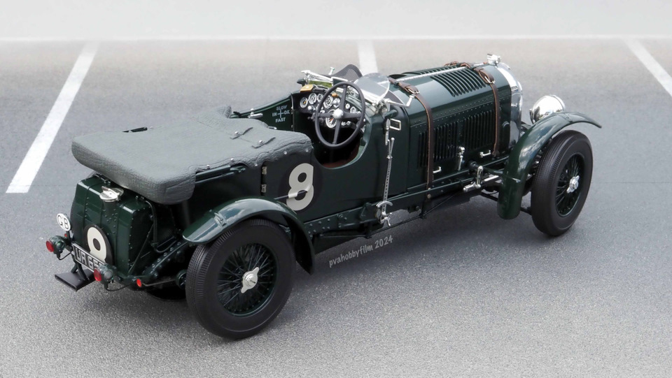 1/18 Bentley Blower 4.5 Litre Le Mans, 1930 (Minichamps #100