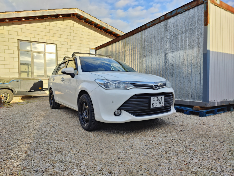 Фото в бортжурнале Toyota Corolla Fielder (E160)