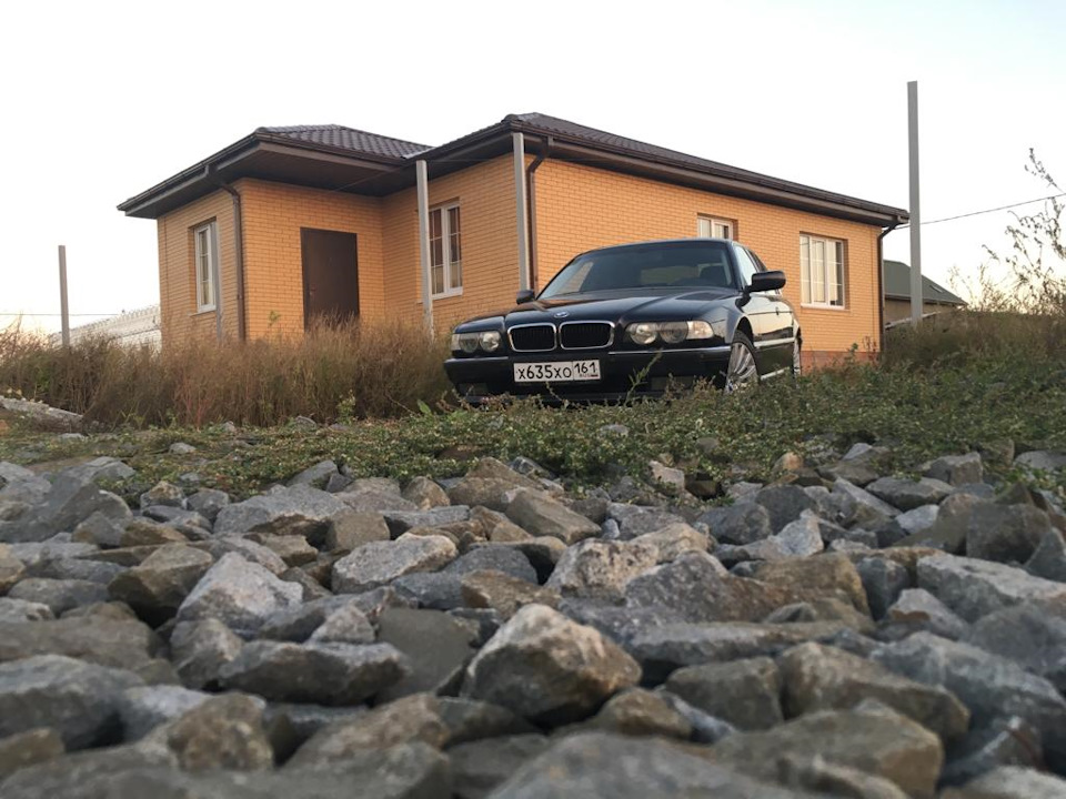 Фото в бортжурнале BMW 7 series (E38)