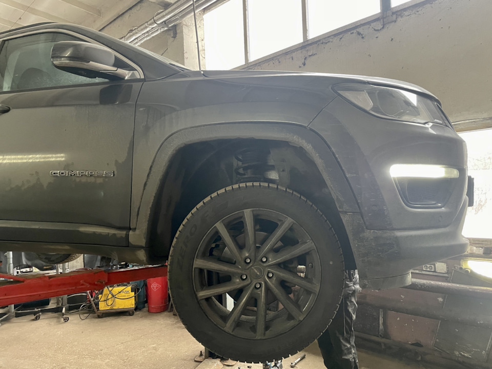 Фото в бортжурнале Jeep Compass (2G)