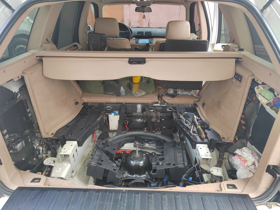 Фото в бортжурнале BMW X5 (E53)