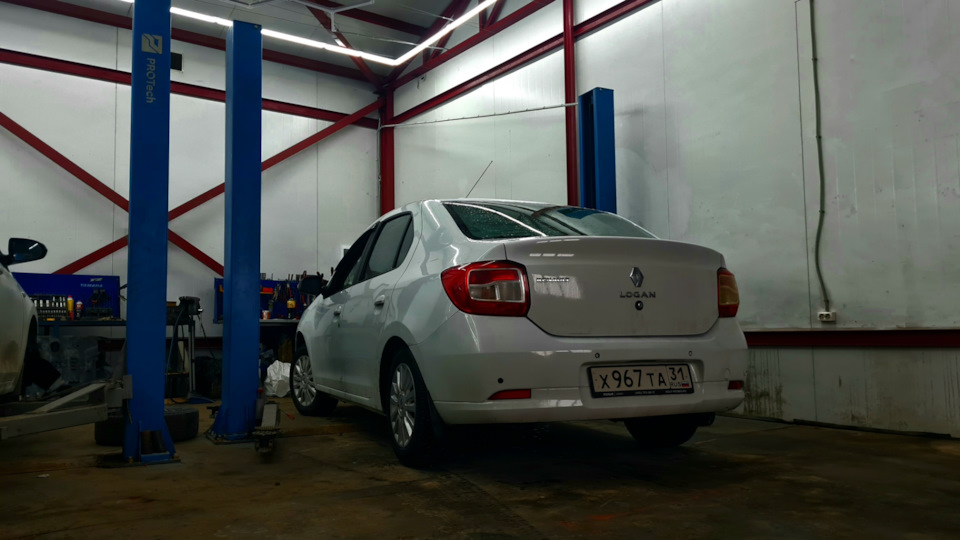Фото в бортжурнале Renault Logan (2G)
