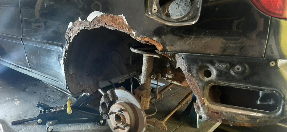 Фото в бортжурнале Toyota Corolla (110)