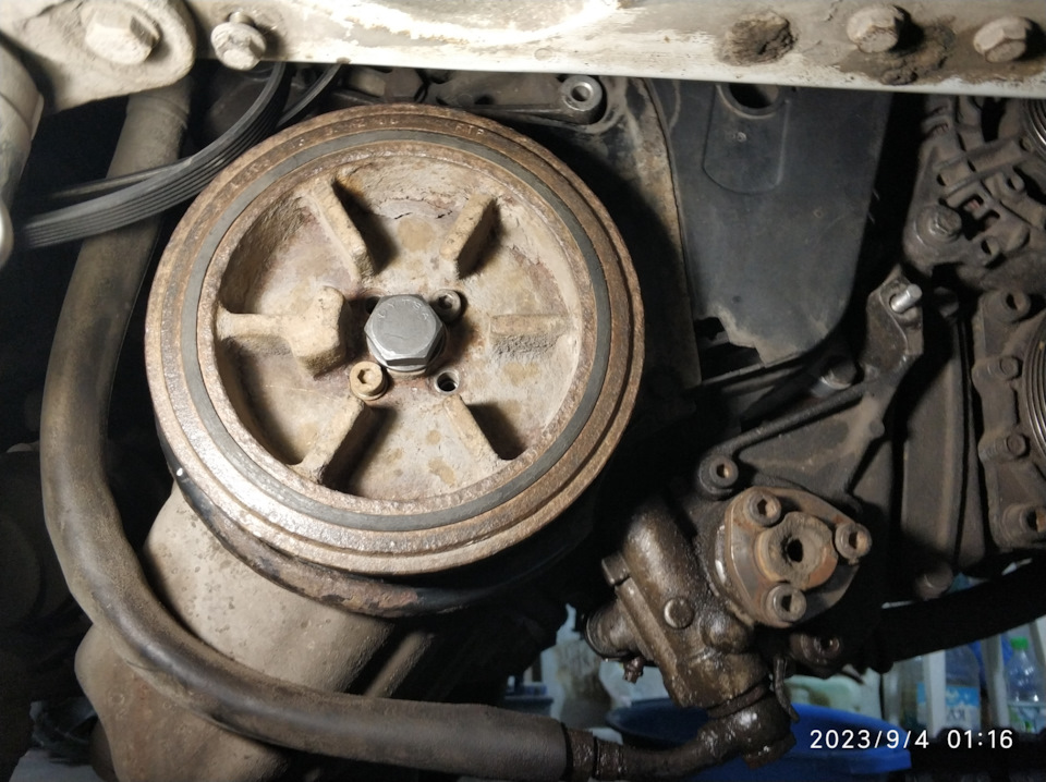 Установлен шкив. — Volkswagen Transporter T4
