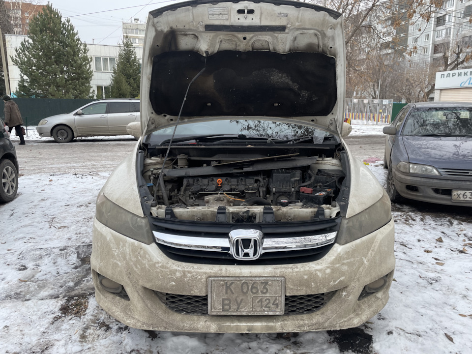 Фото в бортжурнале Honda Stream (RN6-9)