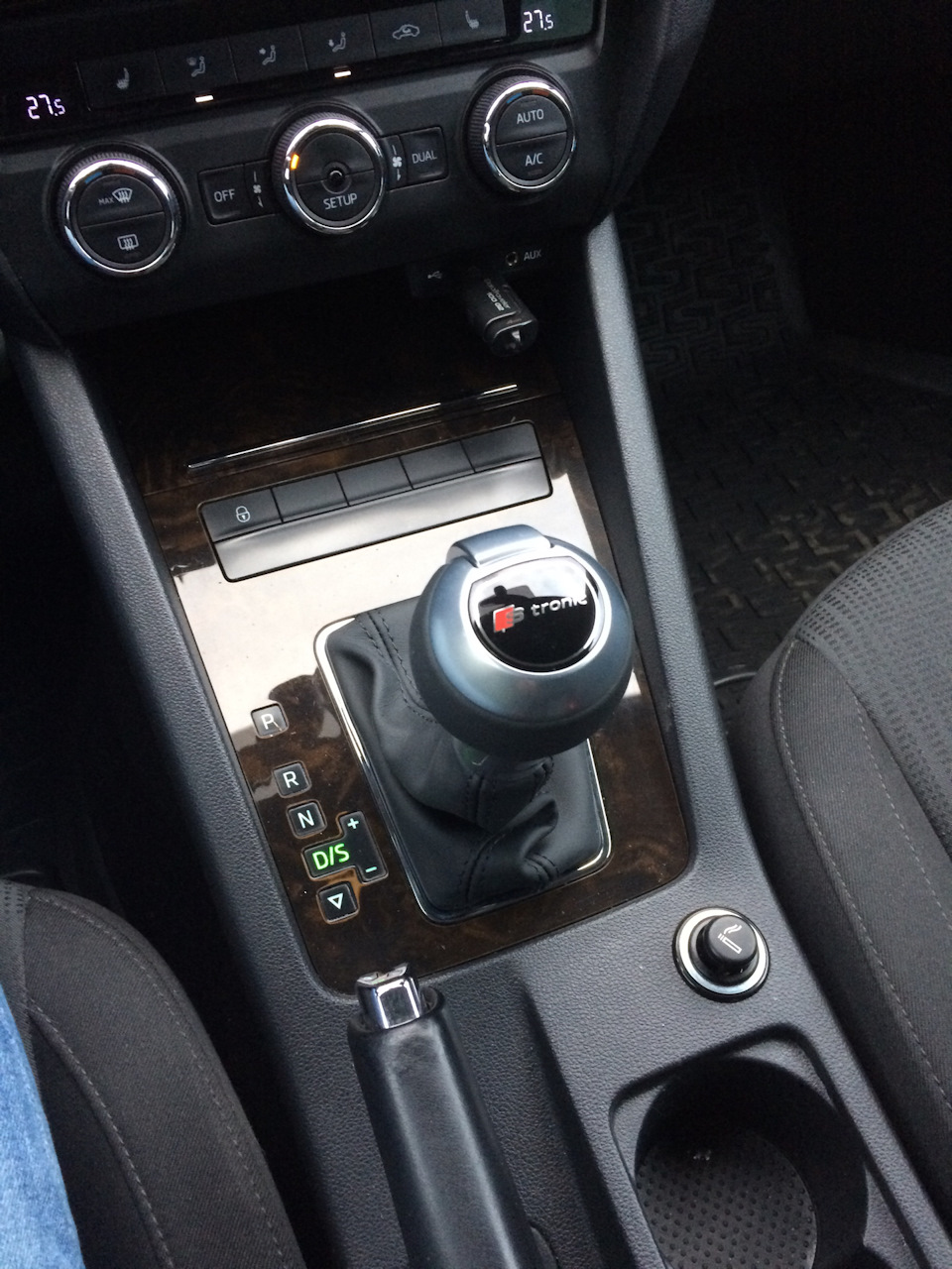 Фото в бортжурнале Skoda Octavia Combi A7 Mk3