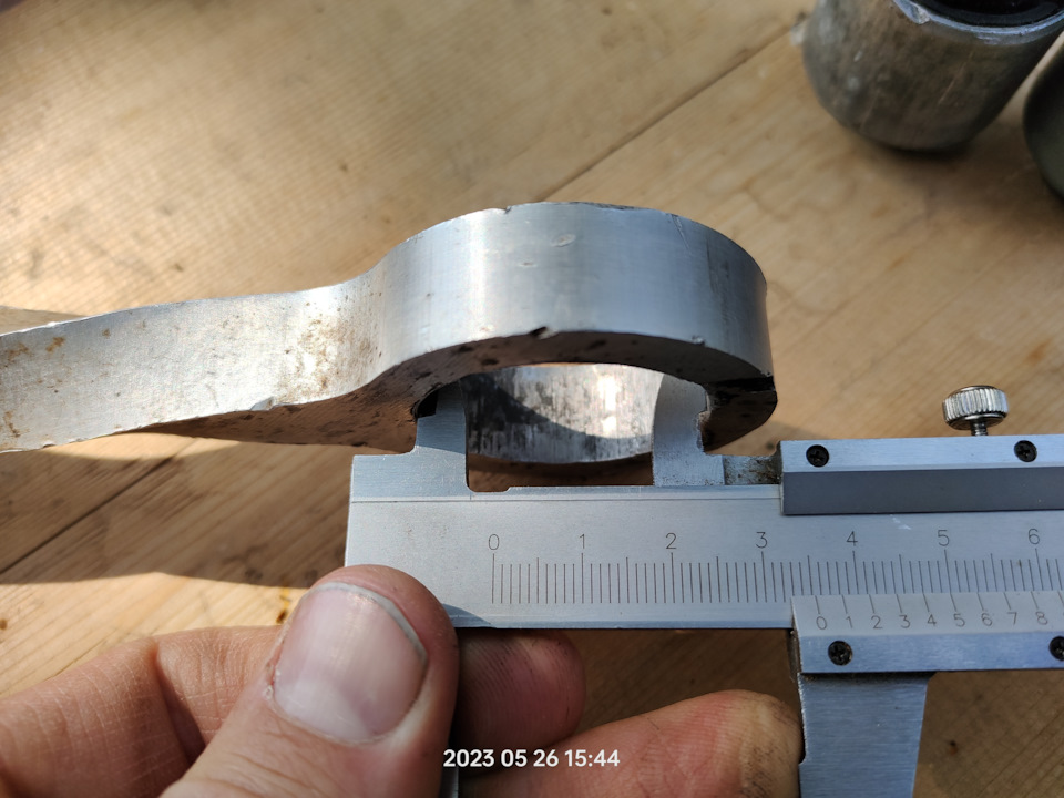 Диаметр вдоль опоры оказался 35мм с небольшим — Renault Scenic I