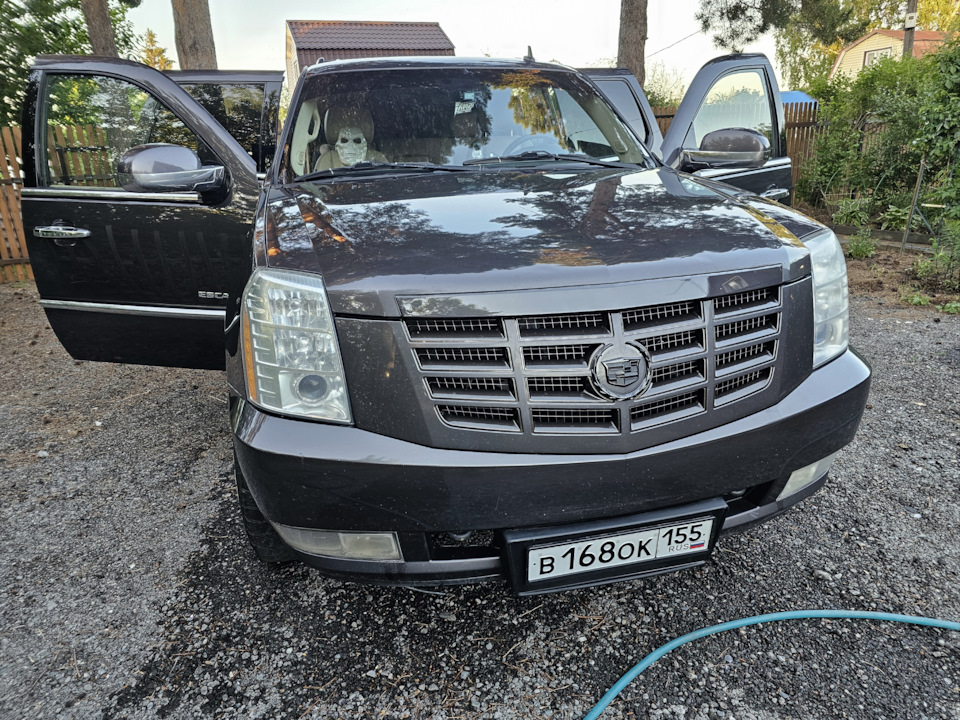 Фото в бортжурнале Cadillac Escalade (3G)