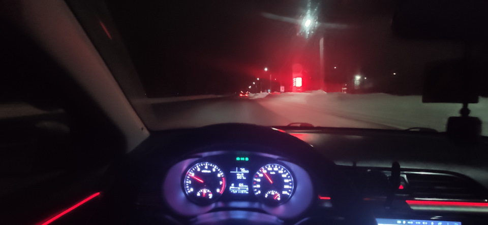 Атмосфера ночной поездки — KIA Rio (4G)