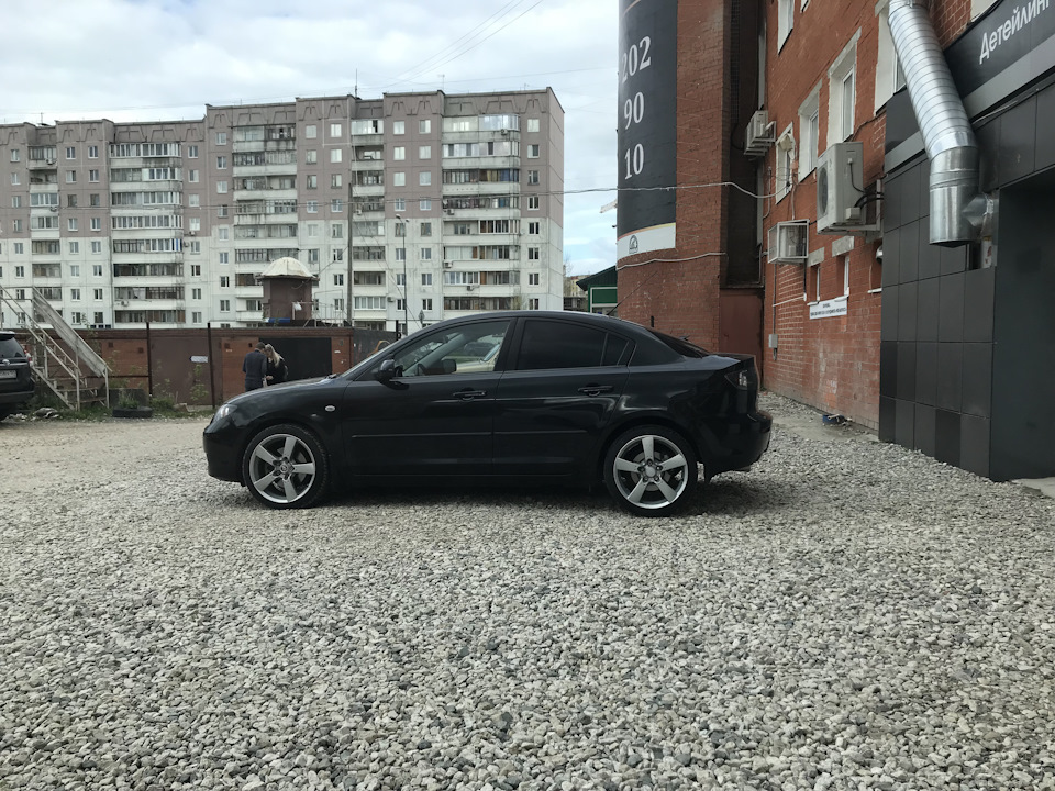 Круто смотрится — Mazda 3 (1G) BK