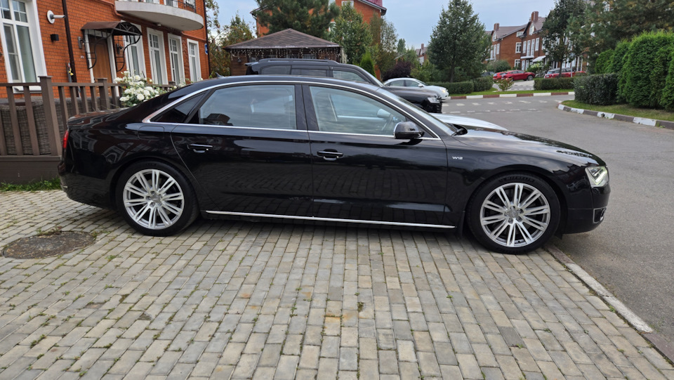 Фото в бортжурнале Audi A8 (D4)