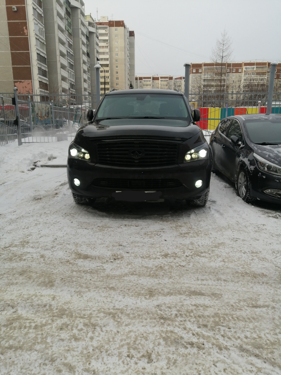 Фото в бортжурнале Infiniti QX56 (2G)