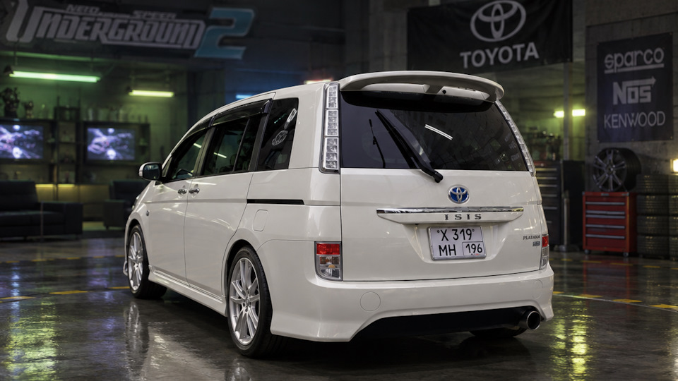 Toyota Isis PLATANA V-SELECTION