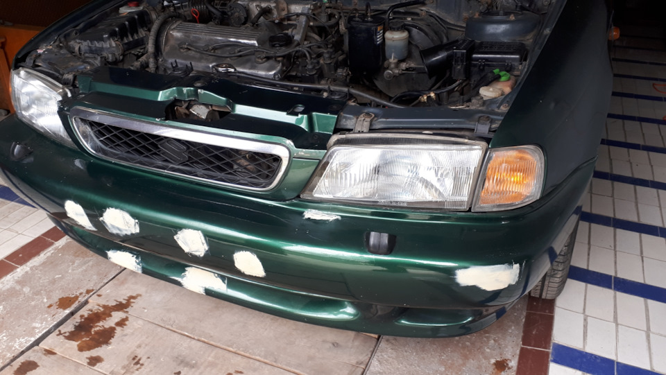 Эй, джонни, что это? Это скиттлс-трянка😅 — Suzuki Baleno (1G)