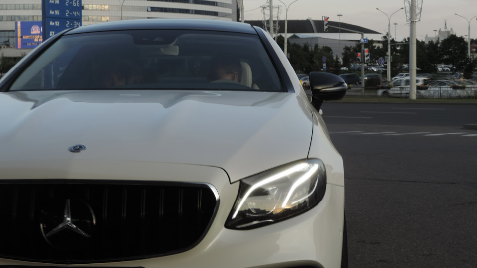 Mercedes-Benz E-Class Coupe