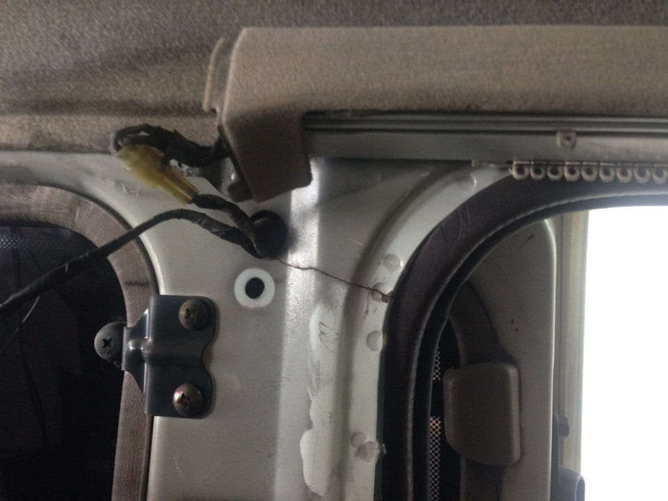 Фото в бортжурнале Toyota HiAce (H100)