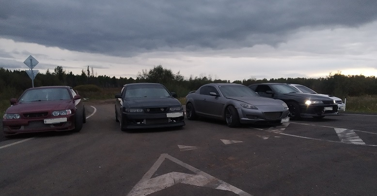 небольшой междусобойчик — Toyota Chaser (100)