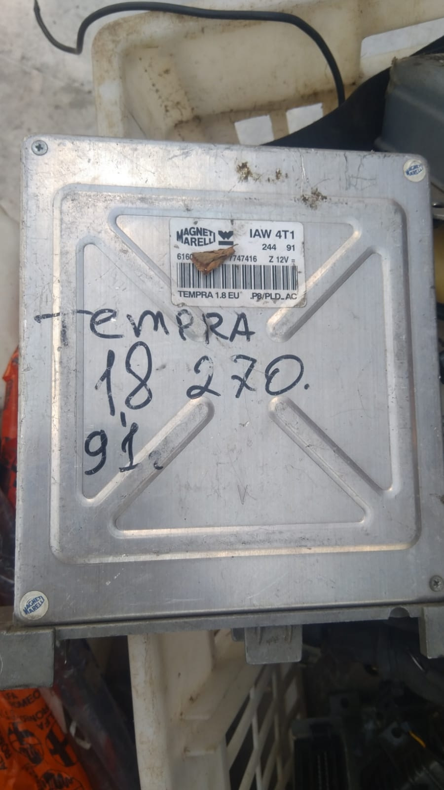 Фото в бортжурнале Lancia Thema (1G)