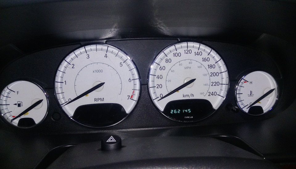 Традиционно фиксирую пробег для истории. — Dodge Stratus (2G). Found on photo: 262145