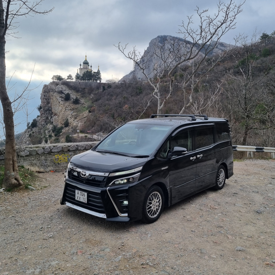 Фото в бортжурнале Toyota Voxy (3G)