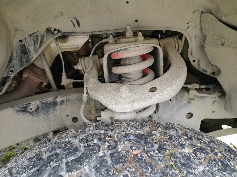 Снял остатки старой защиты — Toyota Hilux Surf (3G)