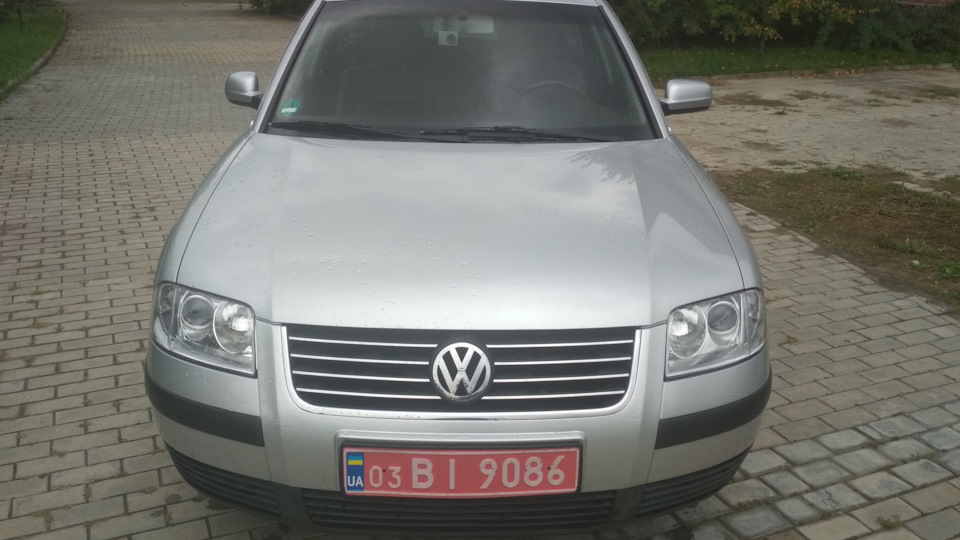 Volkswagen Passat Серебристый ЛЮКС-купе-СВ
