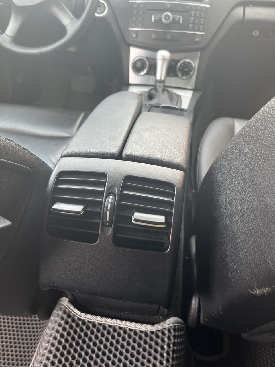 Фото в бортжурнале Mercedes-Benz C-Class (W204)