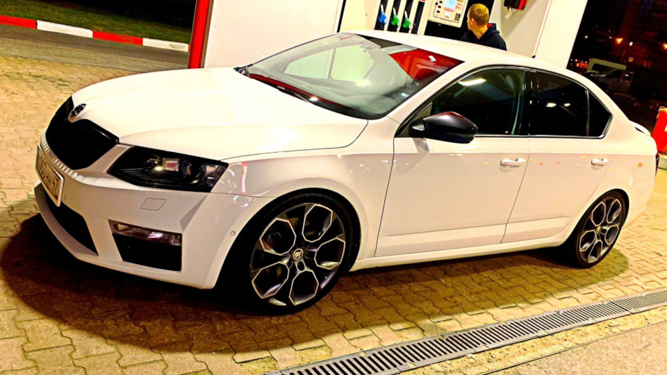 Skoda Octavia 1.8 Турбо Stock