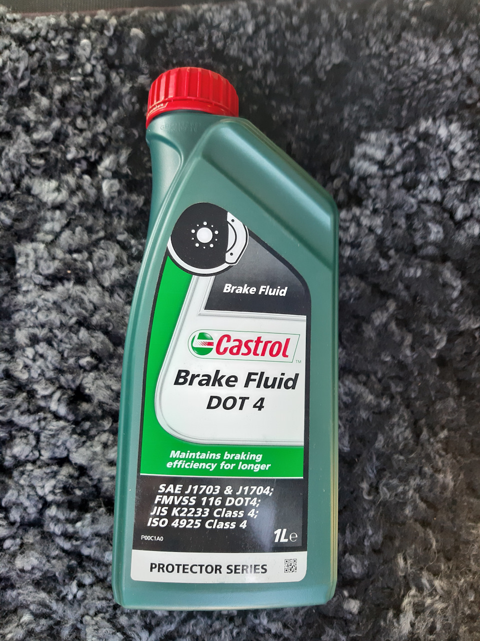 Castrol Brake Fluid DOT 4. 700 руб. — Mazda 3 (1G) BK