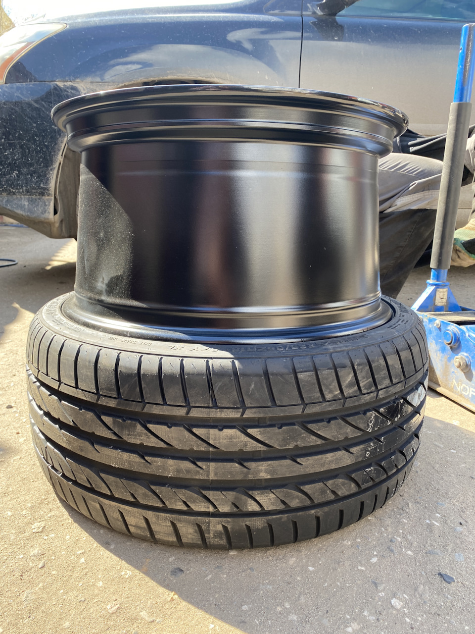 Новые туфельки 9.5Jx18 ET30 + Sailun Atrezzo ZSR 225/35 R18 — BMW