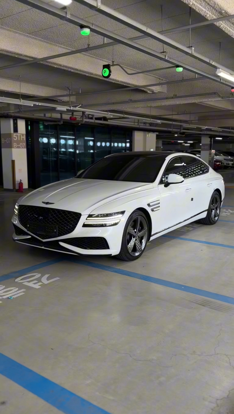 Фото в бортжурнале Genesis G80 (2G)