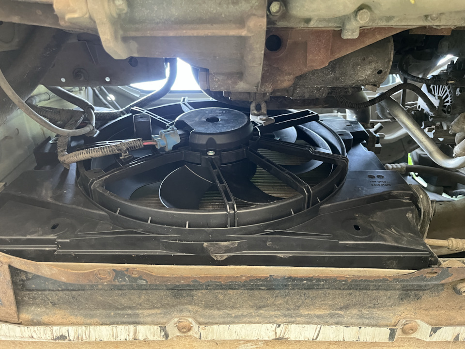 На месте — Lada XRAY