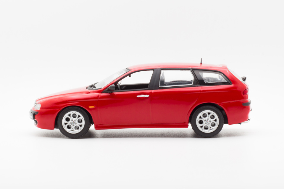 2001 Alfa Romeo 156 Sportwagon 1:43 Minichamps — Сообщество