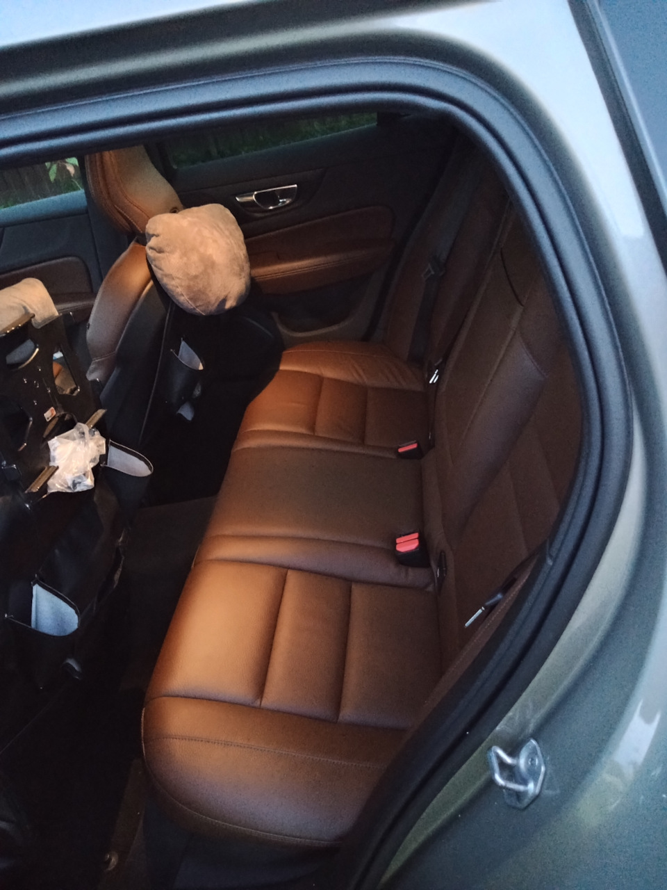 Фото в бортжурнале Volvo V60 Cross Country (2G)