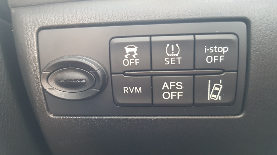 Такой блок стоял до модернизации. — Mazda 3 (3G) BM