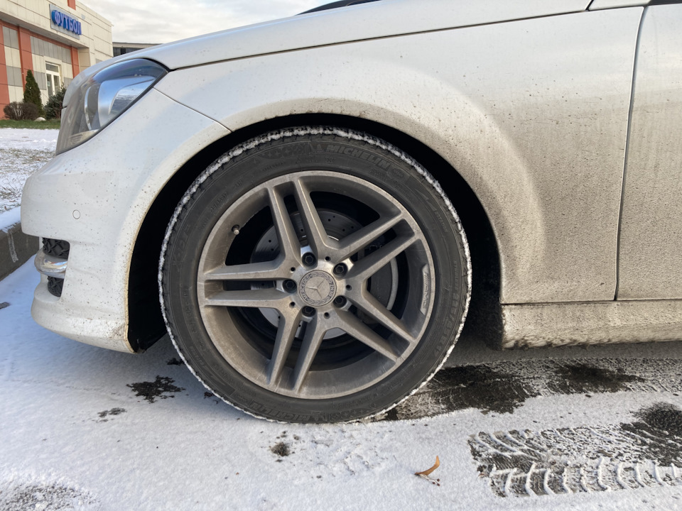 перед 225/45 17 — Mercedes-Benz C-Class (W204)