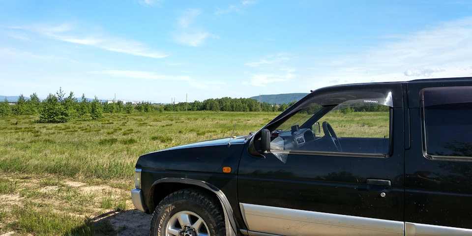 Фото в бортжурнале Nissan Terrano I