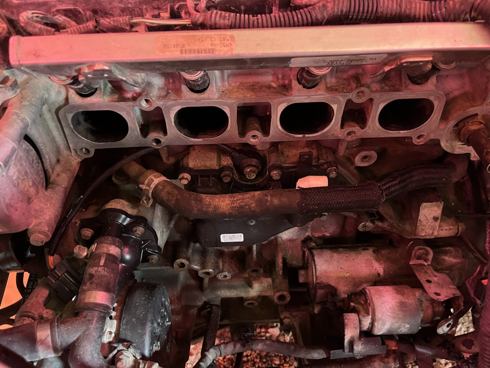 всё готово к сборке — Volvo S40 (2G)