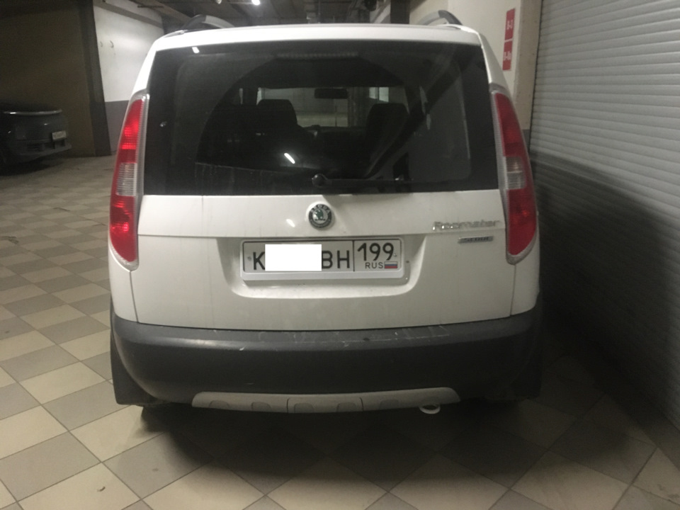 Photo from the logbook Skoda Roomster Scout. Found on photo: BH192