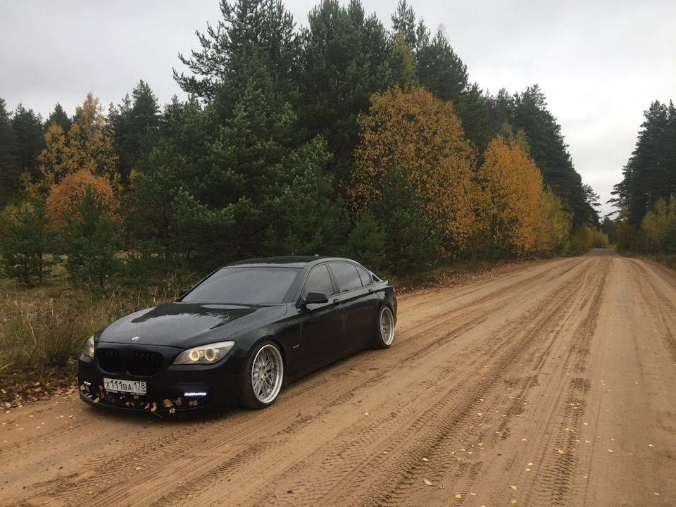 Фото в бортжурнале BMW 7 series (F01/02)